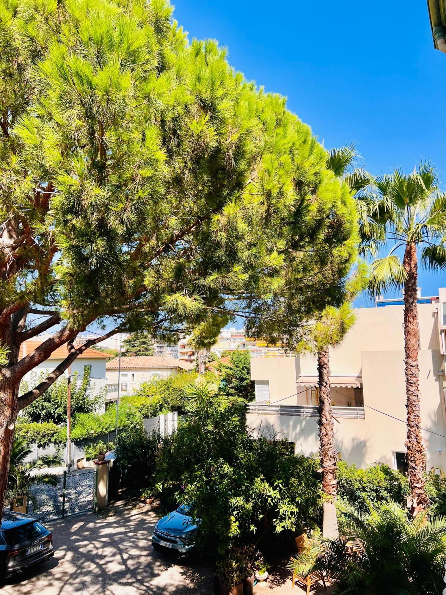 Hotel Le Ponteil Αντίμπ Εξωτερικό φωτογραφία