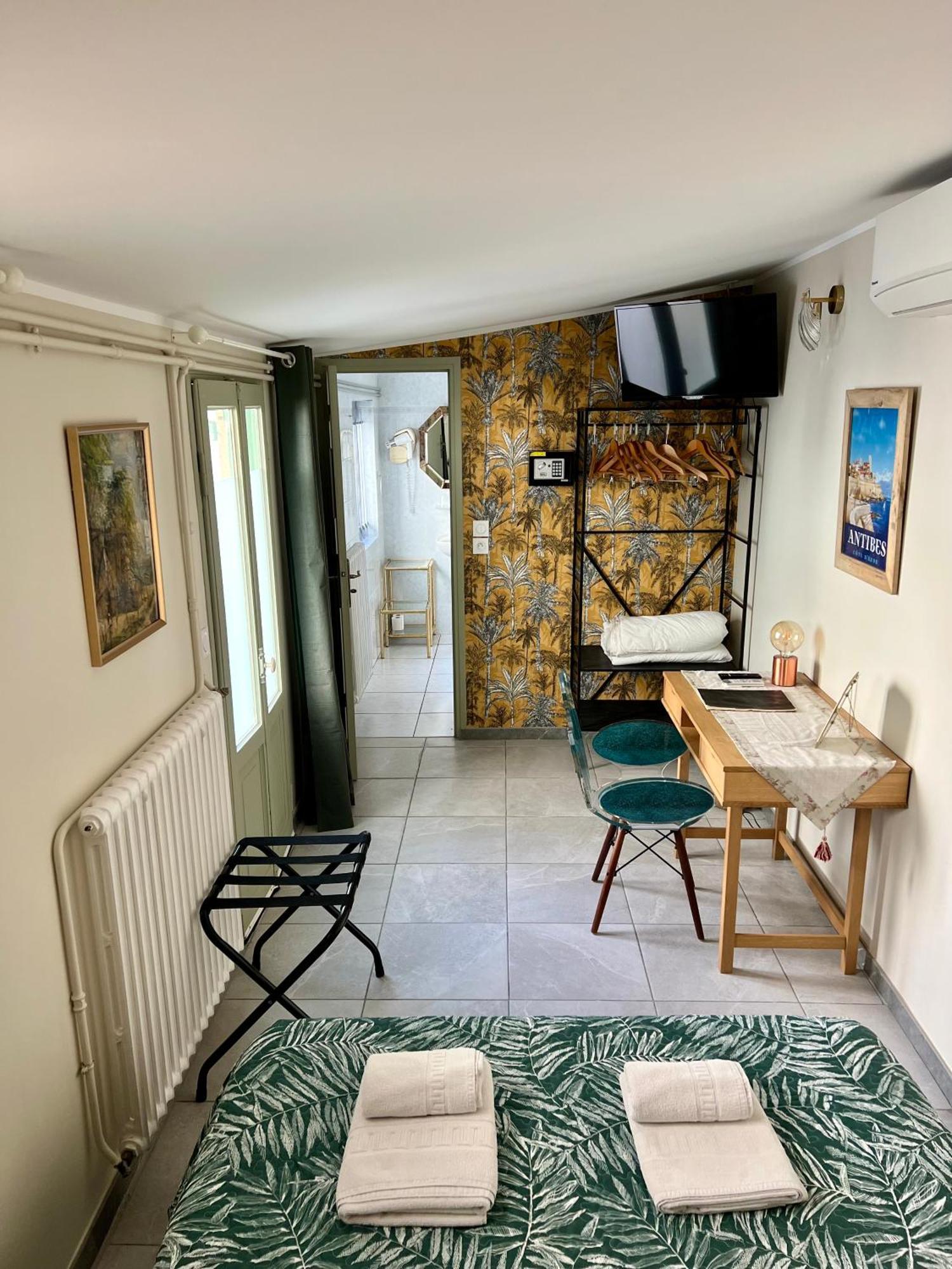 Hotel Le Ponteil Αντίμπ Εξωτερικό φωτογραφία