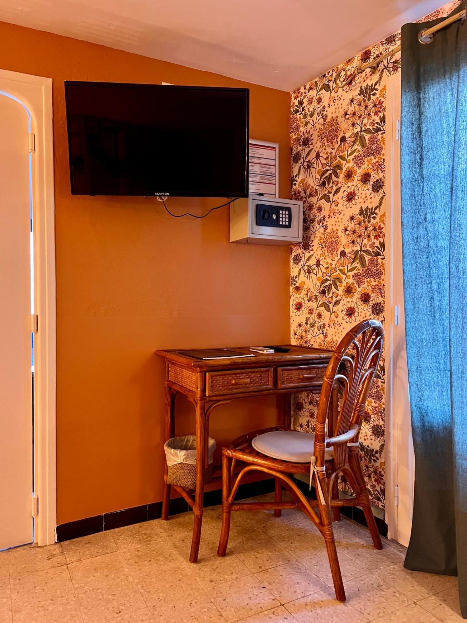 Hotel Le Ponteil Αντίμπ Εξωτερικό φωτογραφία